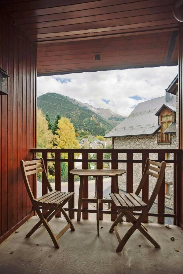 La Casita Del Arbol Lägenhet Sallent de Gállego Exteriör bild
