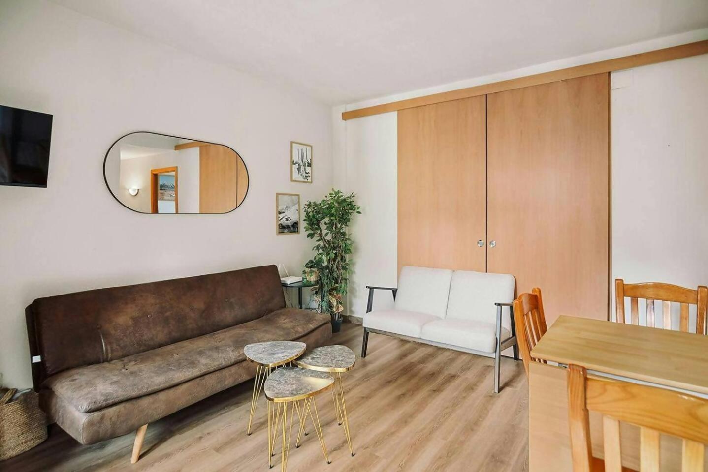 La Casita Del Arbol Lägenhet Sallent de Gállego Exteriör bild